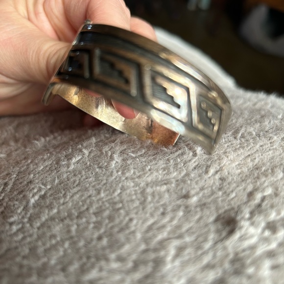 Vintage Native American Hopi 14k and sterling silver cuff bracelet - Picture 2 of 6